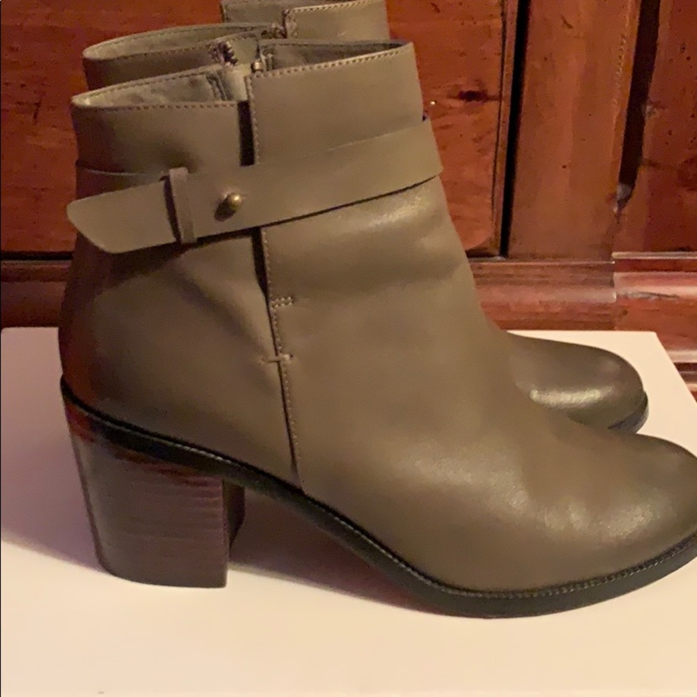 Halogen booties